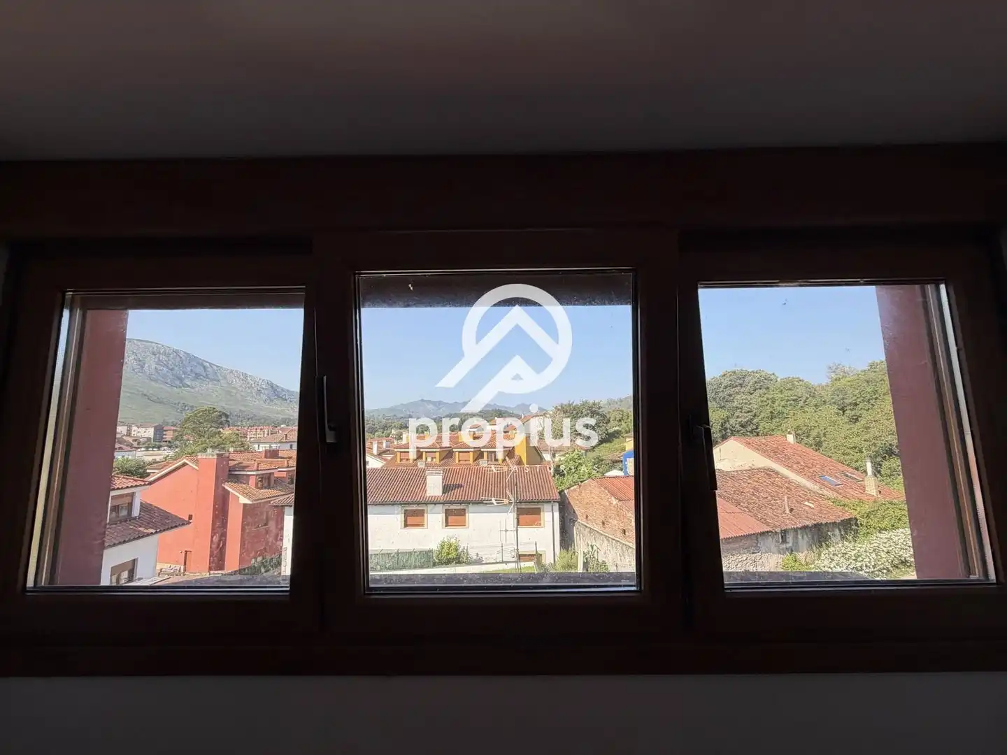 Außenansicht von Dachboden zum Verkauf in Llanes mit Abstellraum