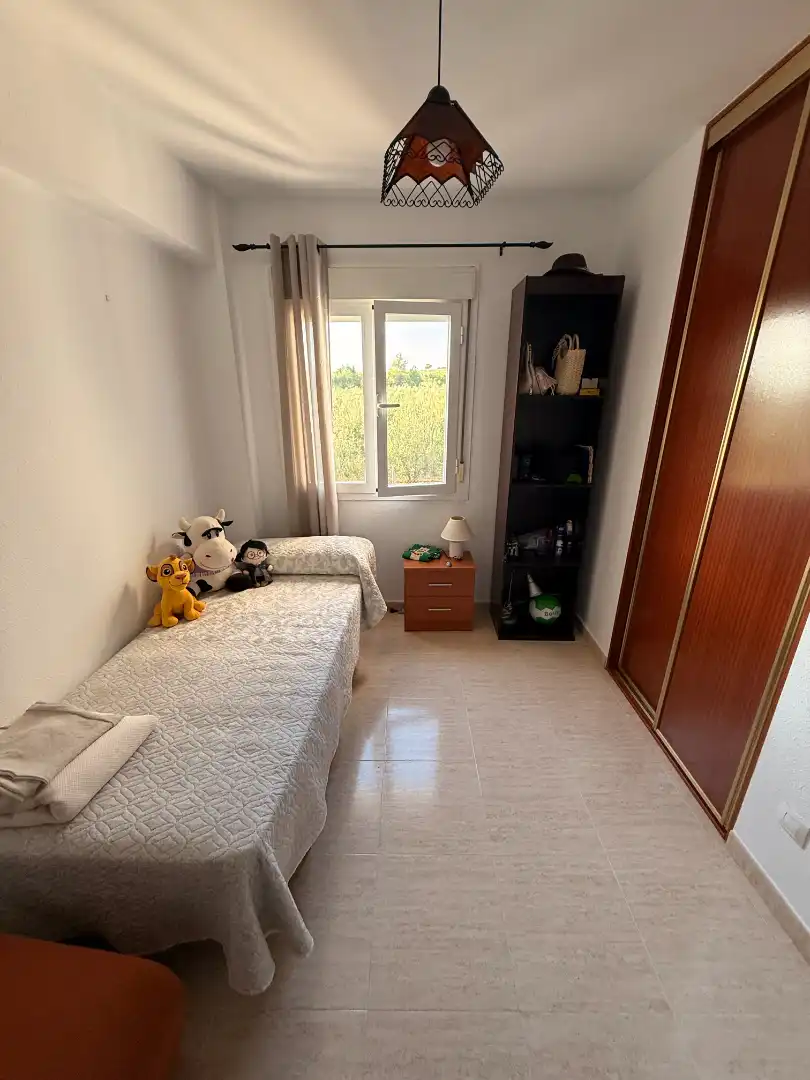 Habitación de Casa adosada en venta en Carrión de los Céspedes con Terraza