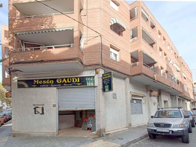 Local comercial en Alquiler en La Bordeta