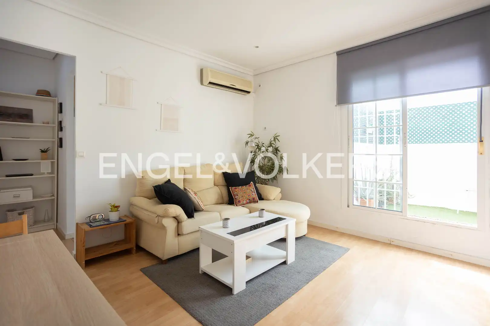Sala d'estar de Àtic en venda en Sevilla amb Aire condicionat, Calefacció i Terrassa