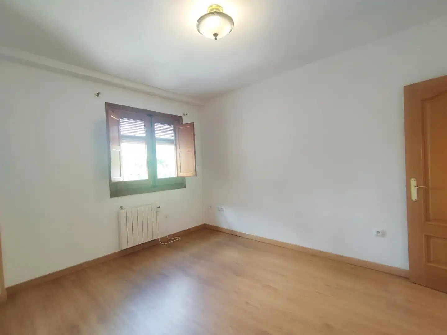 Habitación de Piso de alquiler en Alcalá de Henares con Aire acondicionado y Calefacción