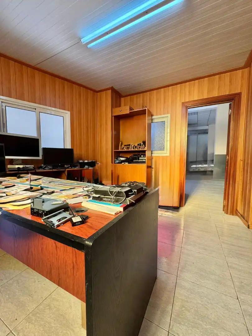 Business premises for sale in Carrer de Narcís Monturiol, imagen 9