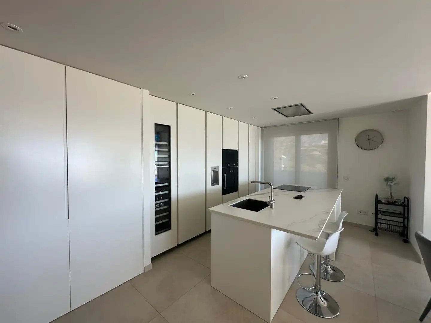 Cocina de Apartamento de alquiler en Marbella con Aire acondicionado, Terraza y Piscina