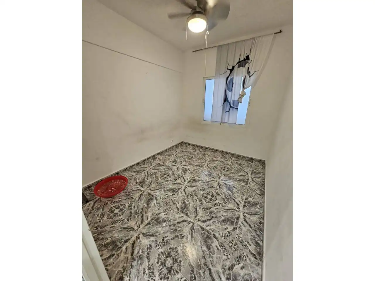 Habitación de Piso en venta en Alicante / Alacant con Terraza y Balcón