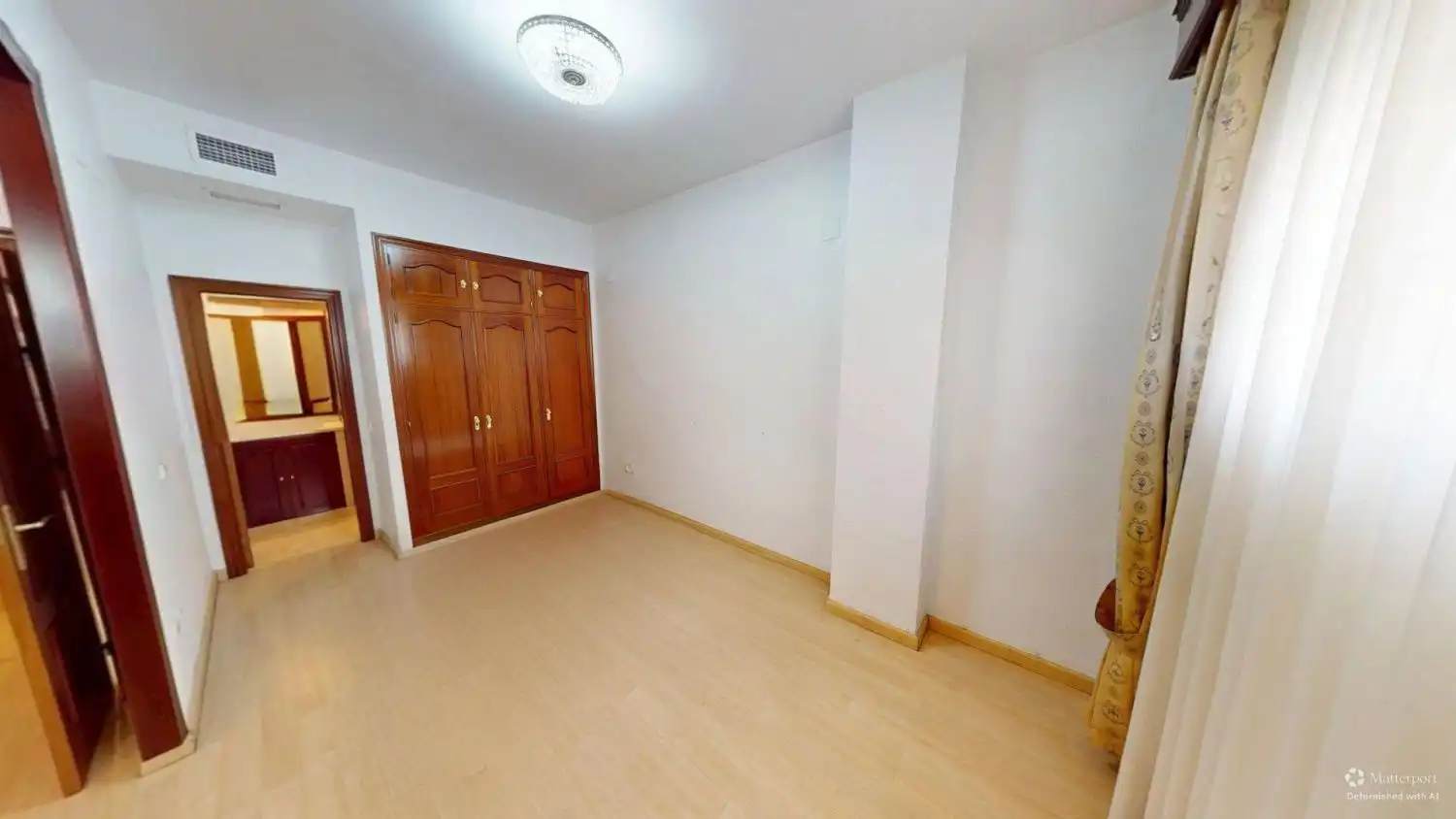 Bedroom of Flat for sale in Sevilla  with Air Conditioner, Heating and Balcony