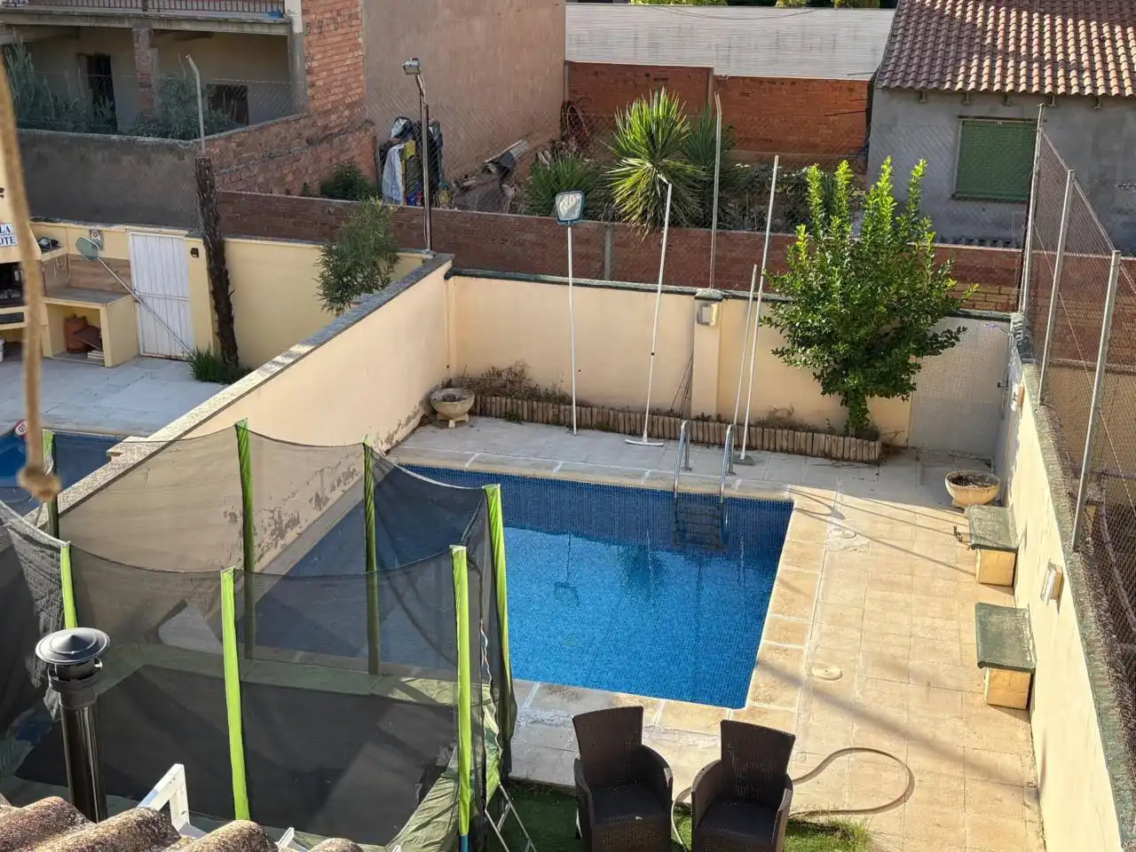 Piscina de Casa adosada en venta en Binéfar con Aire acondicionado, Calefacción y Jardín privado
