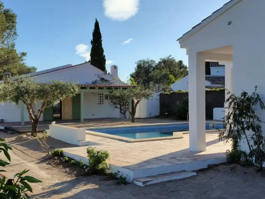 Villa avec piscine à vendre à Avinguda Central 122