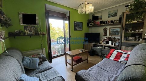 Foto 2 de Piso en venta en Urbi, Basauri