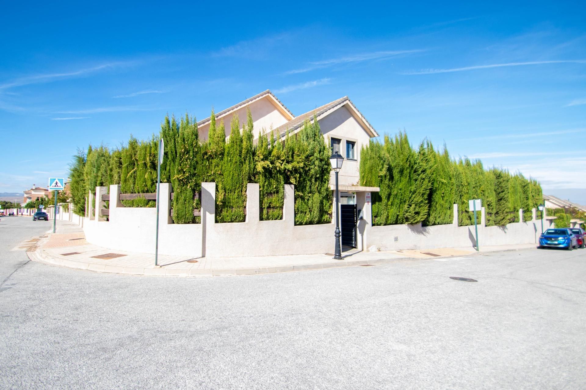 Exterior view of House or chalet for sale in Dílar  with Air Conditioner, Heating and Private garden