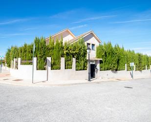 Exterior view of House or chalet for sale in Dílar  with Air Conditioner, Heating and Private garden