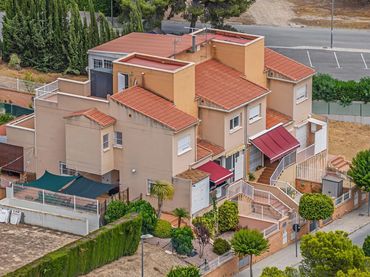 Terraced house with pool for sale in Barranco Hondo