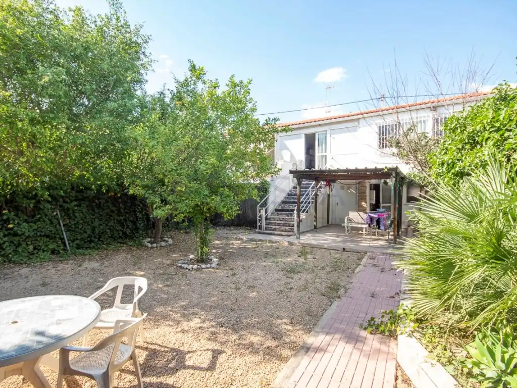 Houses for sale in Urbanizacion Barrina Centro, 11, Urbanizaciones