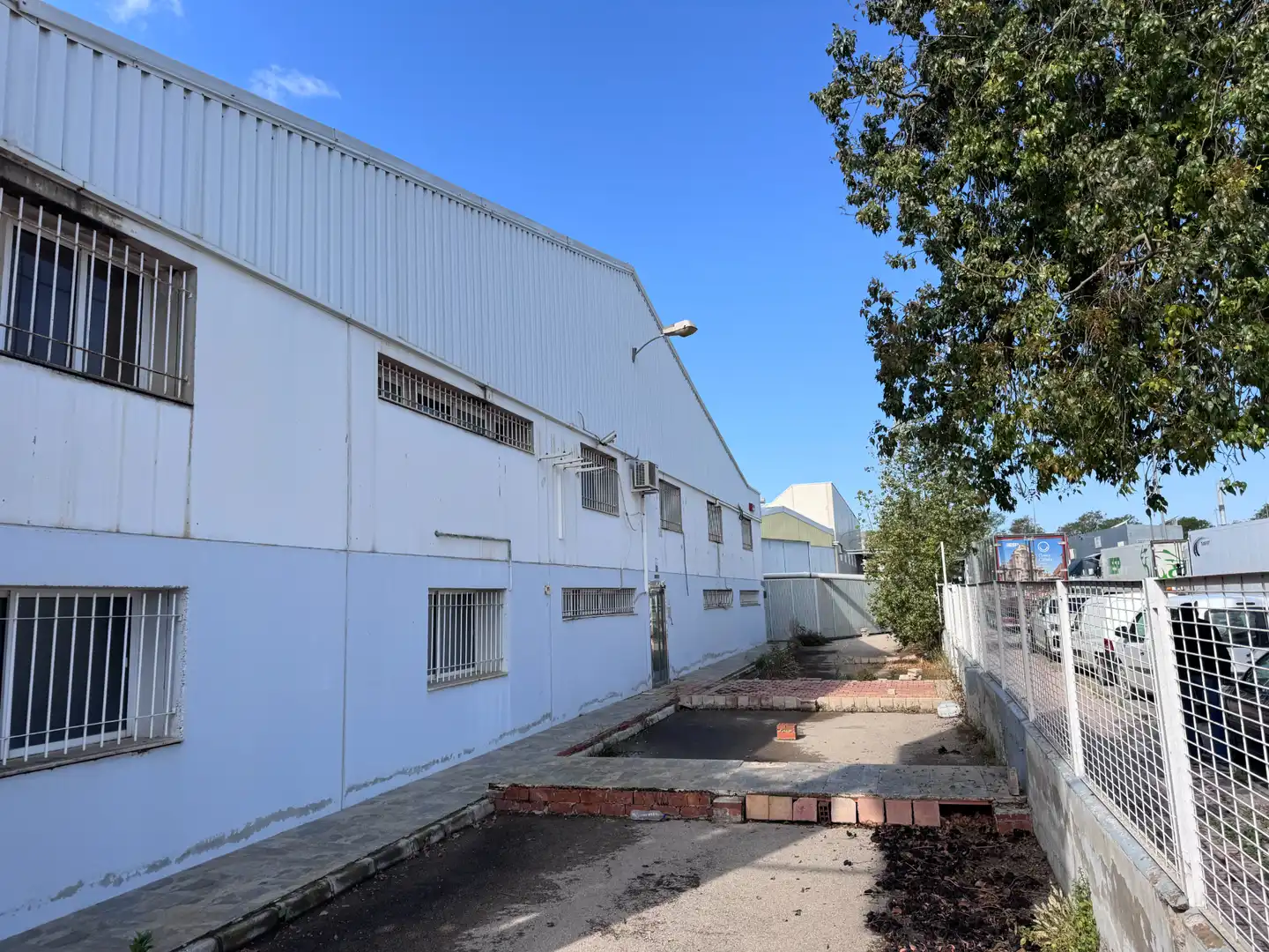 Exterior view of Industrial buildings for rent in Ceutí