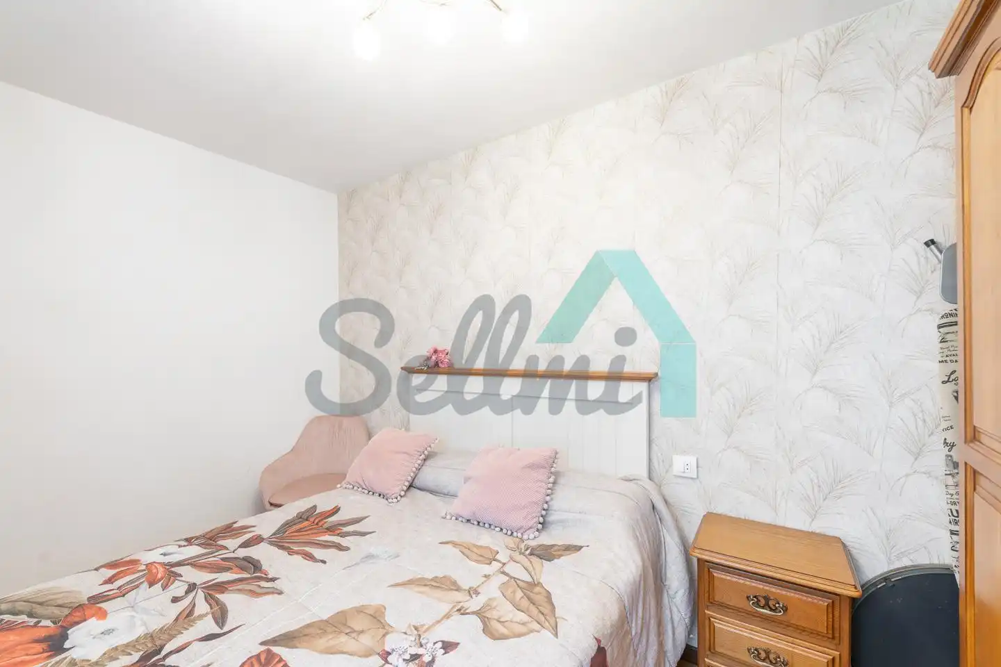 Bedroom of Flat for rent in Gijón   with Heating, Parquet flooring and Furnished