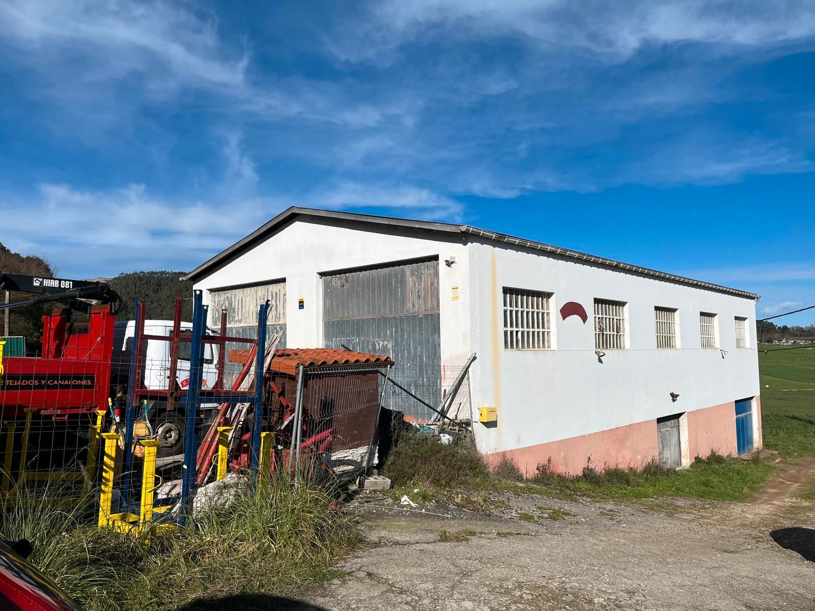 Exterior view of Industrial buildings for sale in Camargo