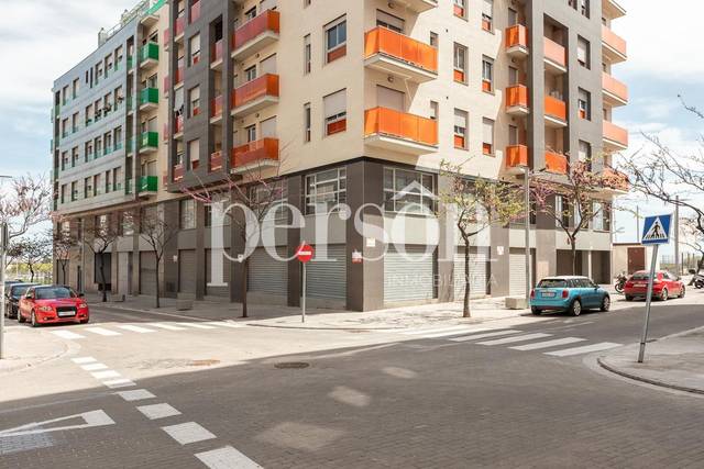 Local comercial en Alquiler en Parc Central