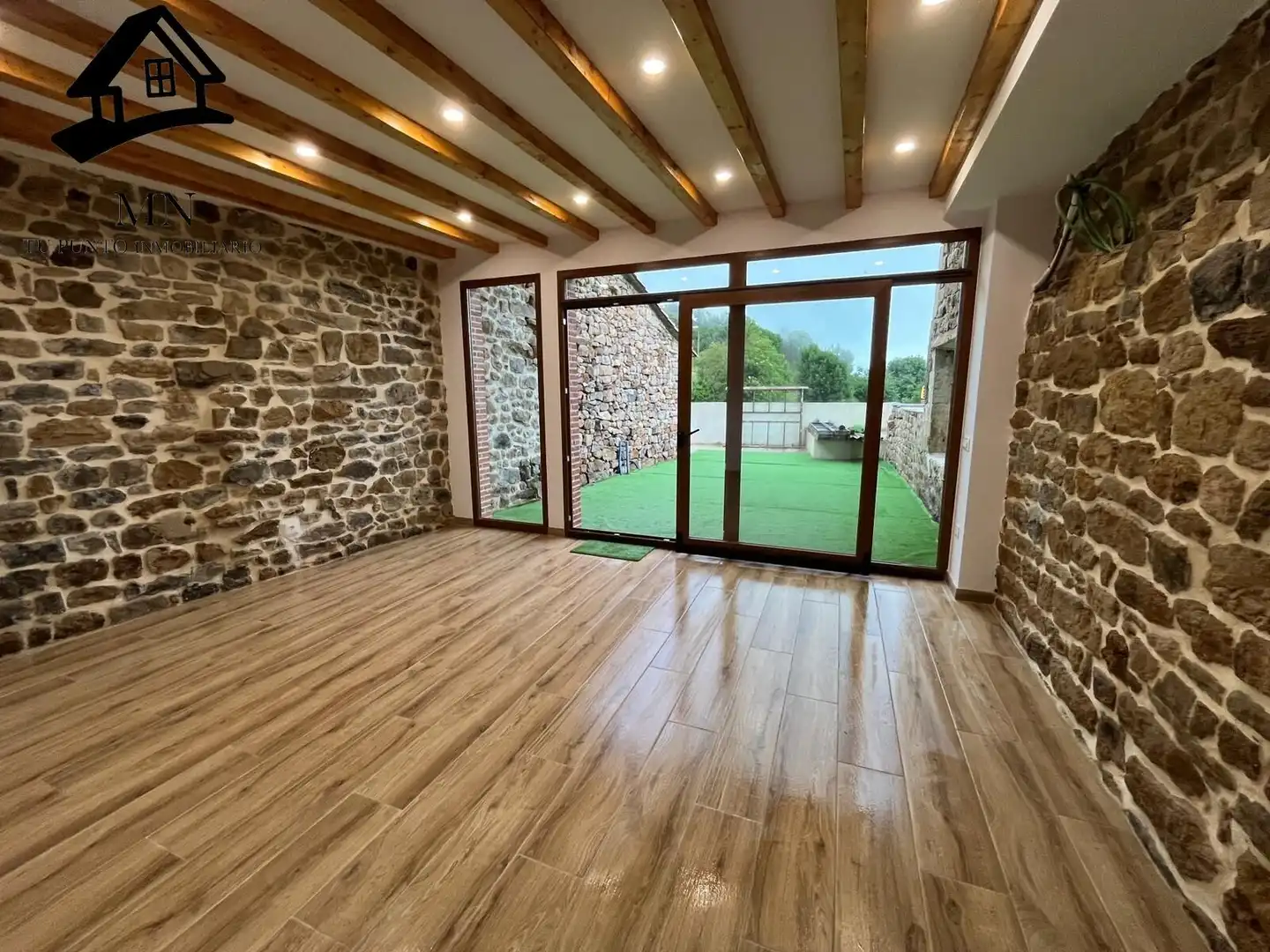 Finca rústica en venda en Villacarriedo amb Jardí privat