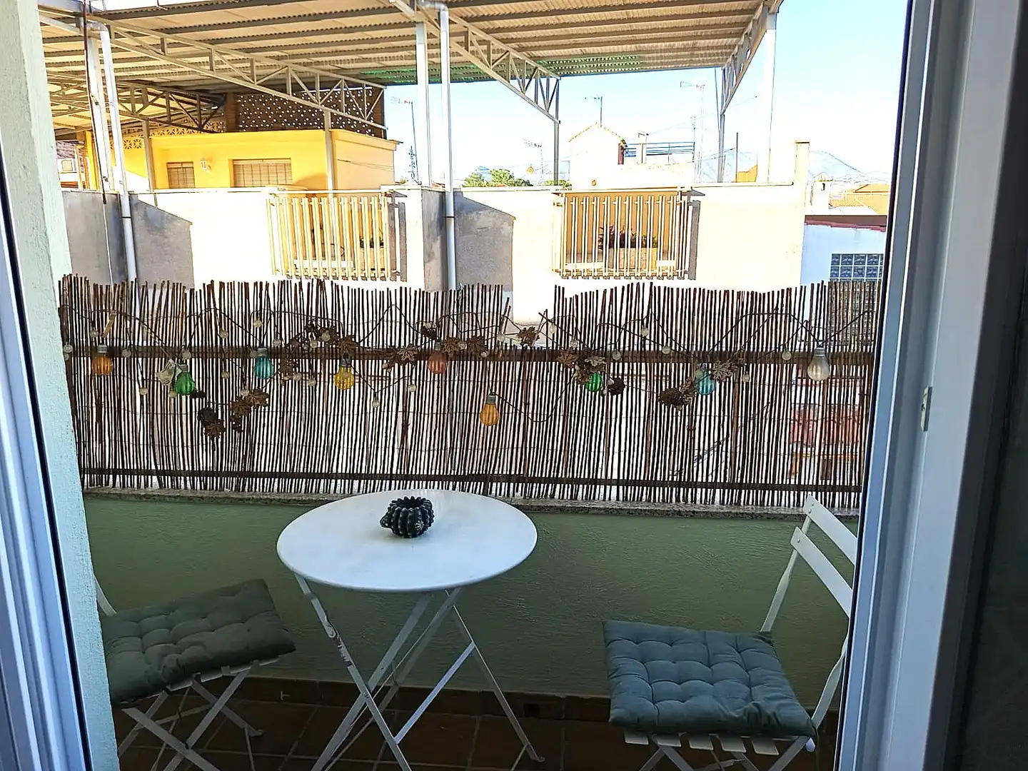 Terraza de Piso en venta en Maracena con Lavadora, Microondas y Balcón