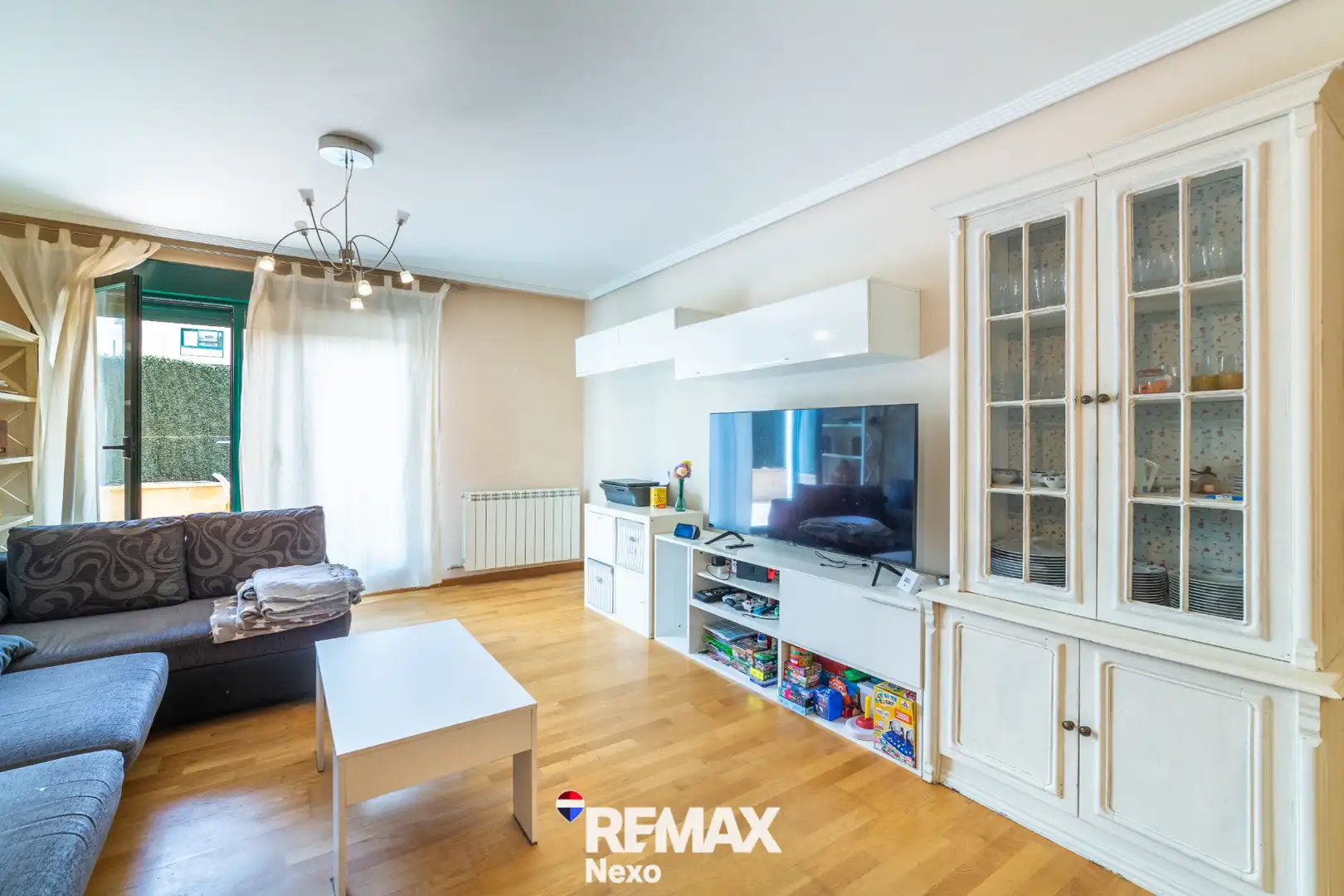 Sala de estar de Piso en venta en Arroyo de la Encomienda con Calefacción, Parquet y Terraza