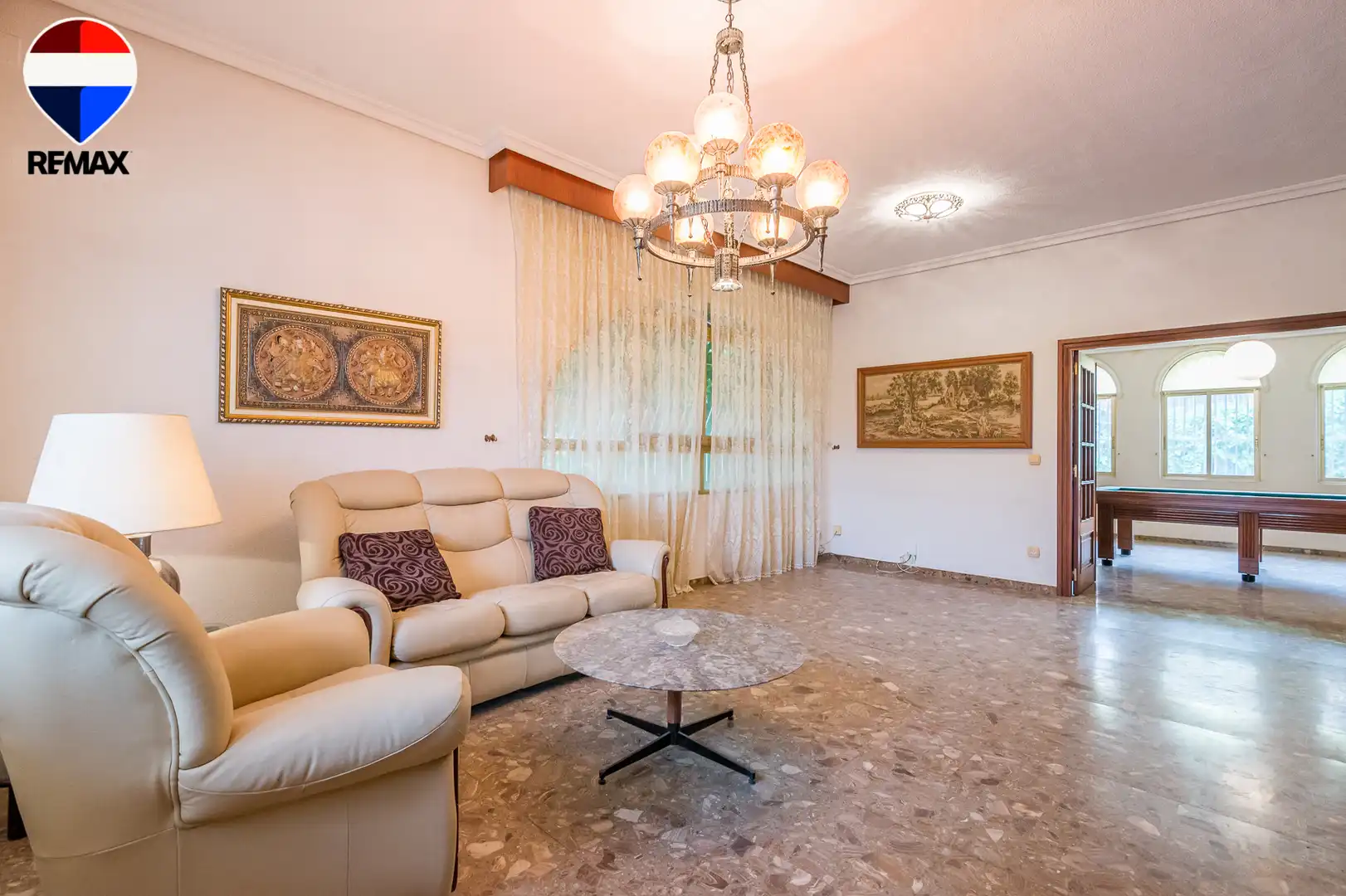 Sala d'estar de Casa o xalet en venda en Sant Joan d'Alacant amb Aire condicionat, Jardí privat i Terrassa
