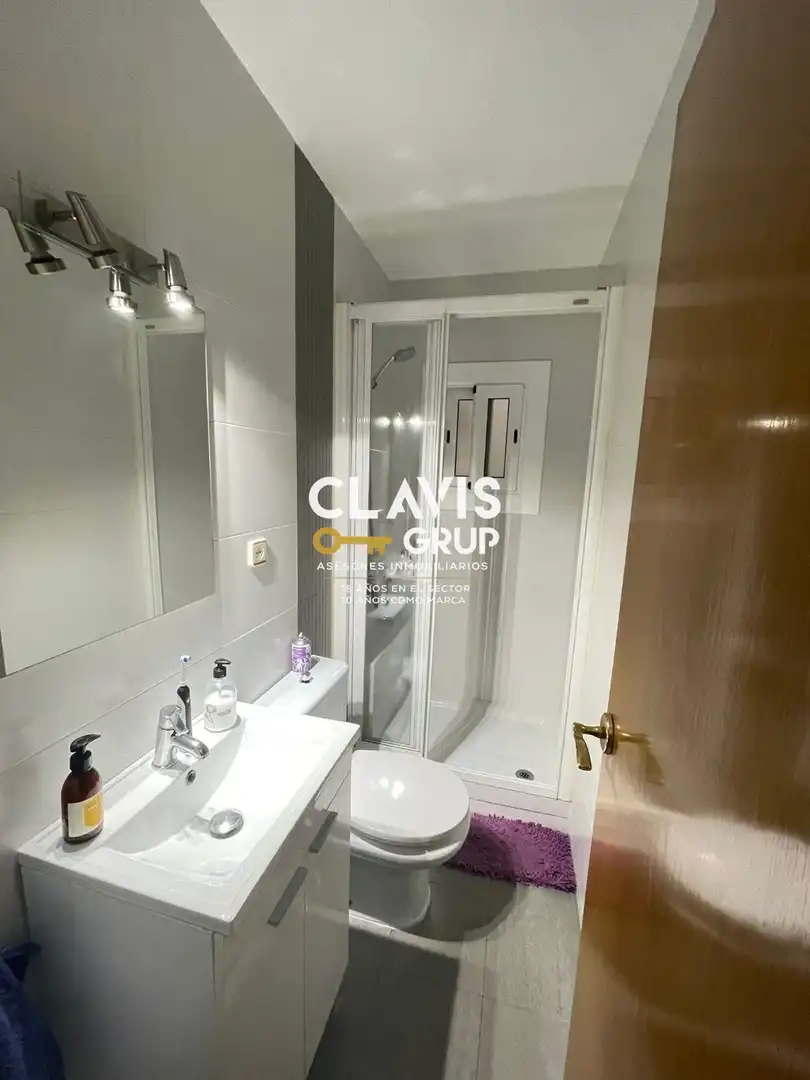 Flat with terrace for sale in Nou Barris, imagen 7
