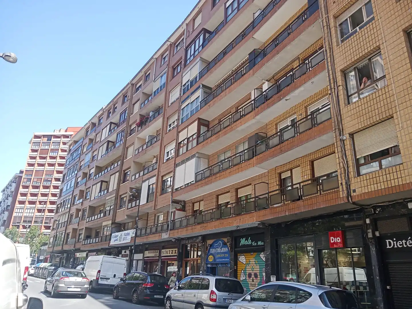 Vista exterior de Piso en venta en Bilbao  con Calefacción, Amueblado y Balcón