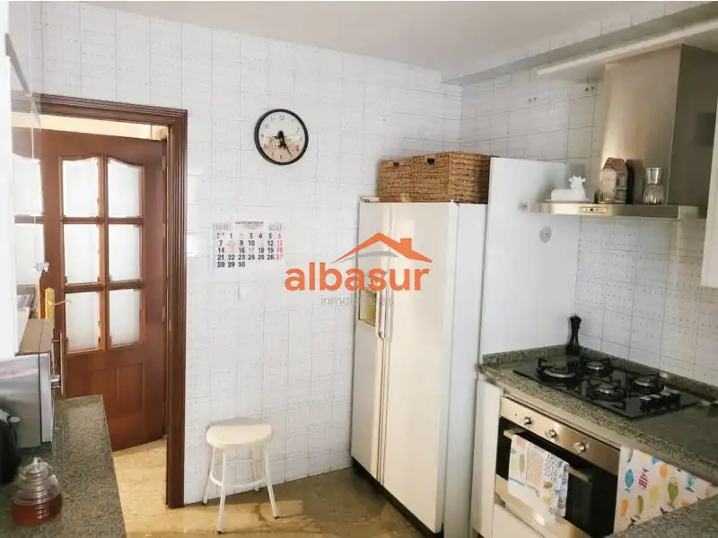Flat with lift for sale in Avenida de Medina Azahara 49, imagen 6