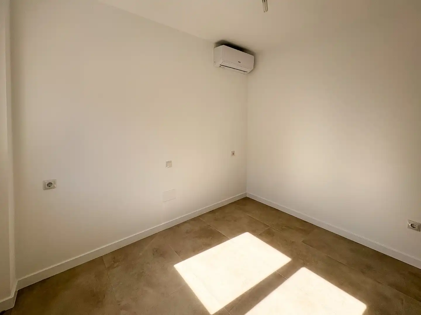 Casa aparellada amb jardí en venda a Pueblo Acantilado - Lanuza, imagen 19