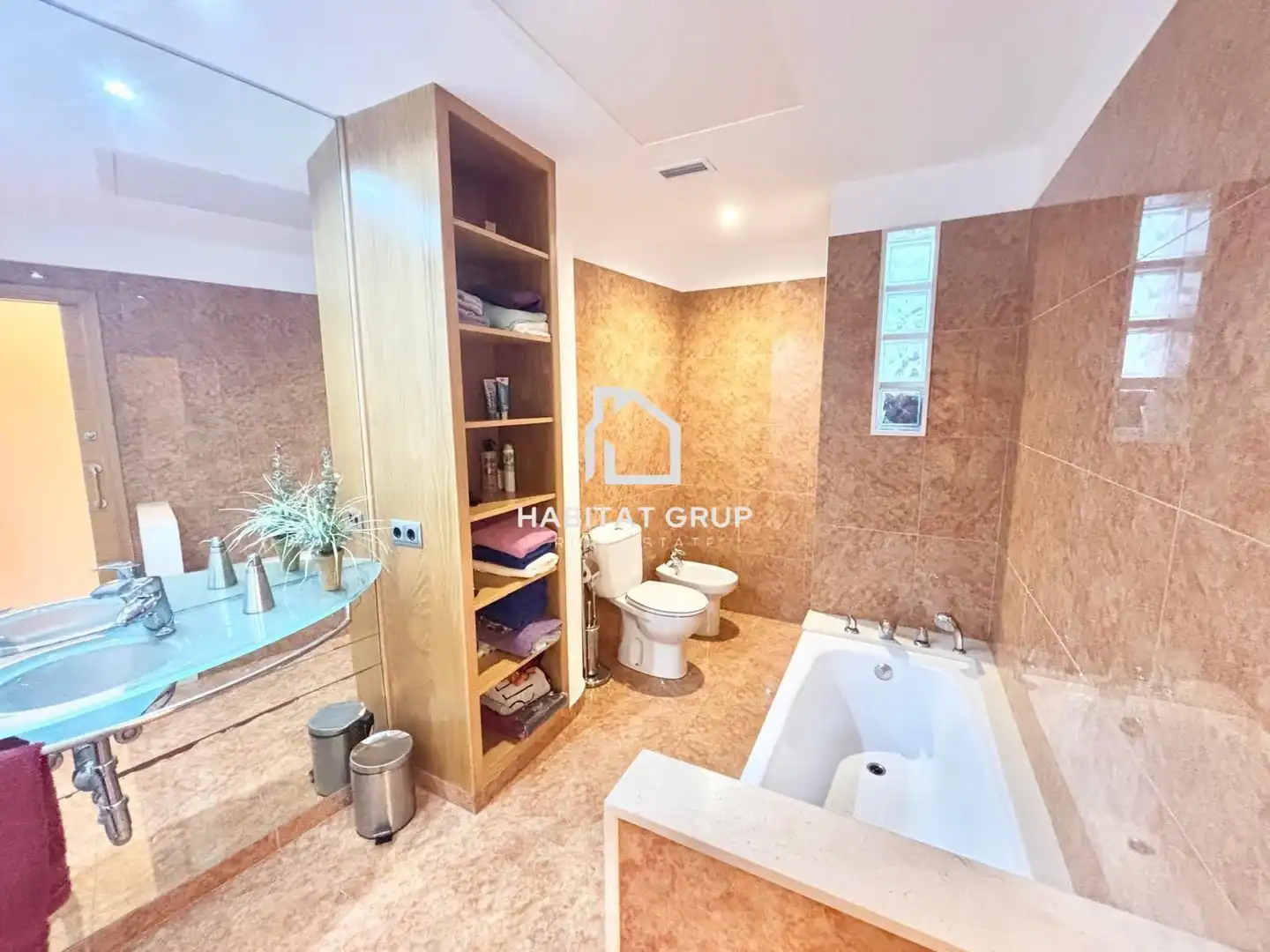 Bany de Casa o xalet en venda en Ciutadella de Menorca amb Aire condicionat, Jardí privat i Terrassa