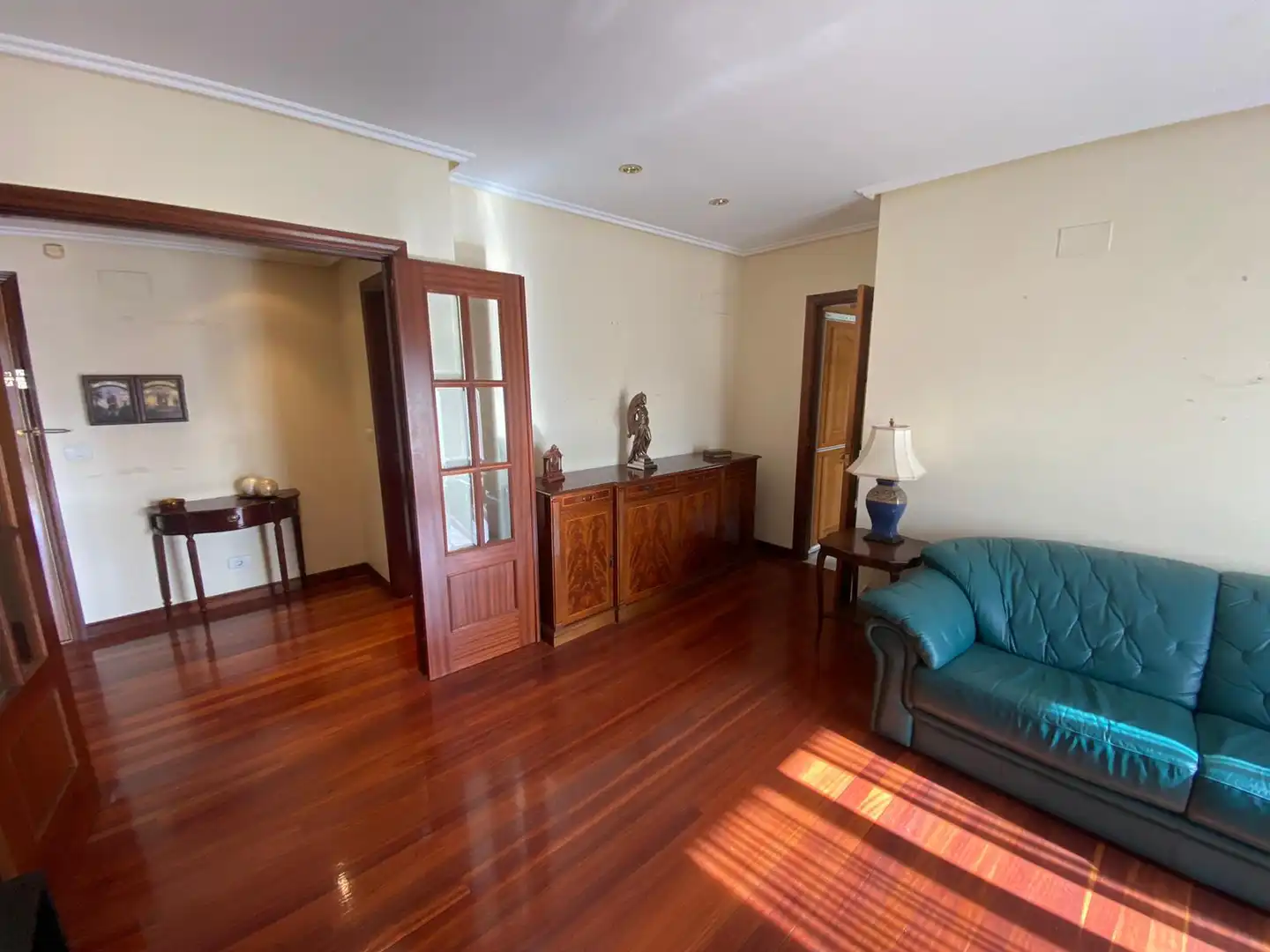 Sala de estar de Piso en venta en Castro-Urdiales