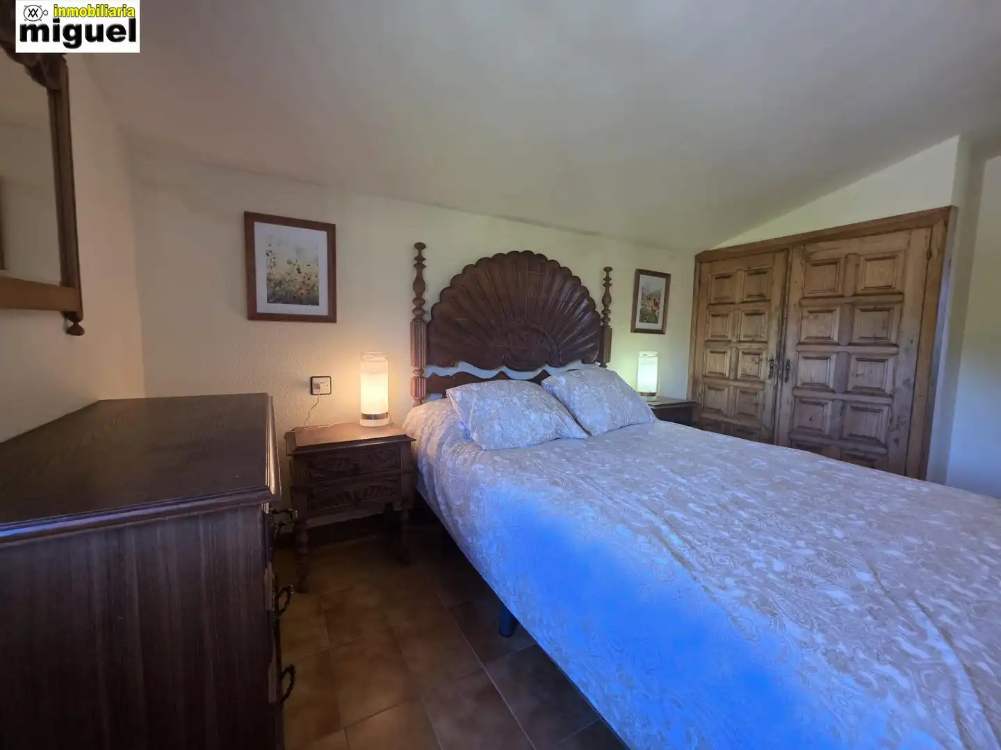 Dormitori de Casa o xalet en venda en Llanes amb Calefacció, Jardí privat i Terrassa