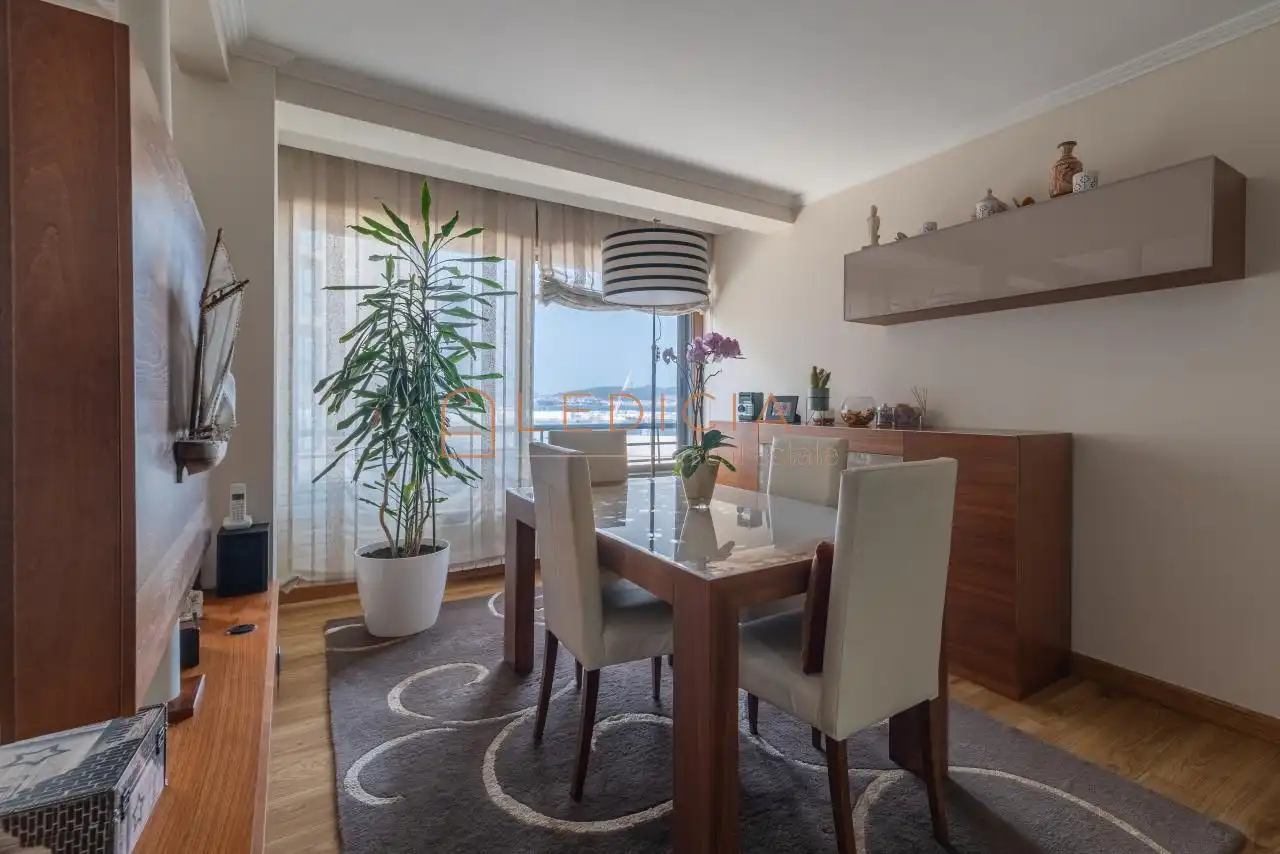 Dining room of Flat for sale in Vigo   with Heating, Terrace and Storage room