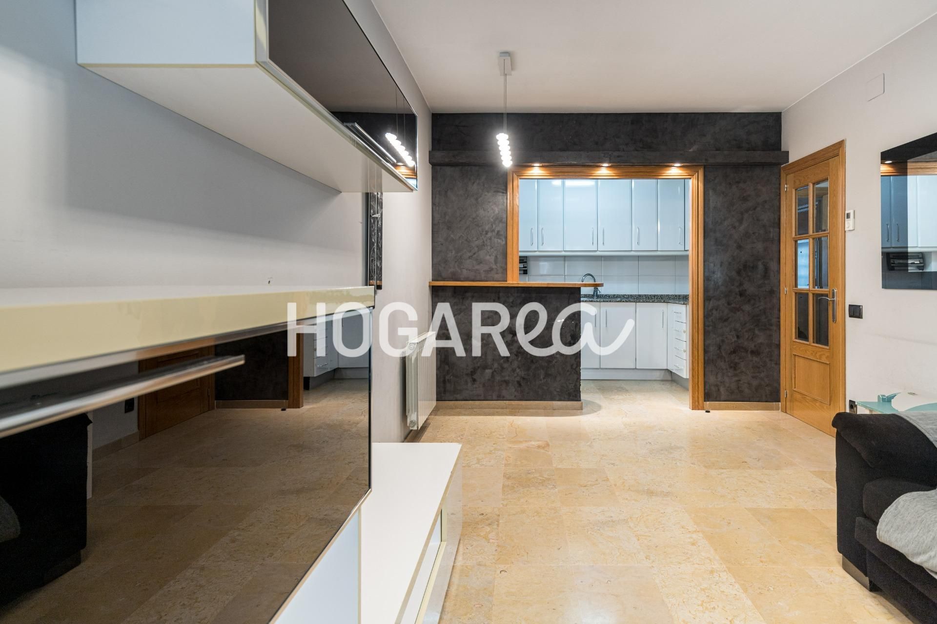 Cuina de Pis en venda en L'Hospitalet de Llobregat amb Aire condicionat, Calefacció i Parquet
