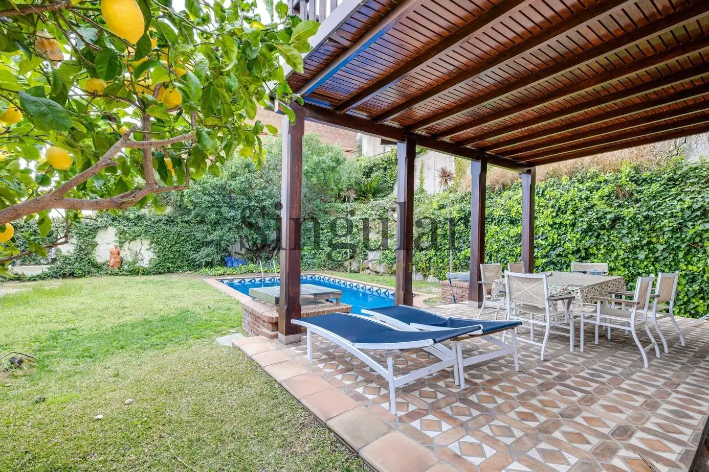 Jardí de Casa o xalet en venda en Esplugues de Llobregat amb Calefacció, Piscina i Jacuzzi
