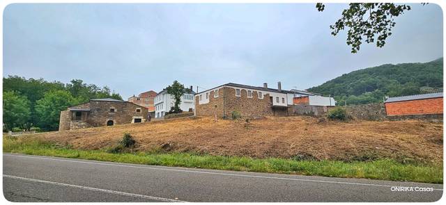 Casa-chalet en Venta en Avenida Camilo José Cela, 5D en Triacastela