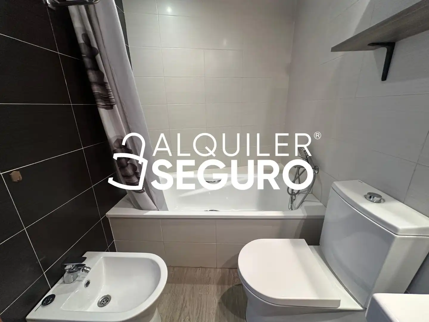 Baño de Ático de alquiler en Paiporta con Aire acondicionado, Calefacción y Terraza