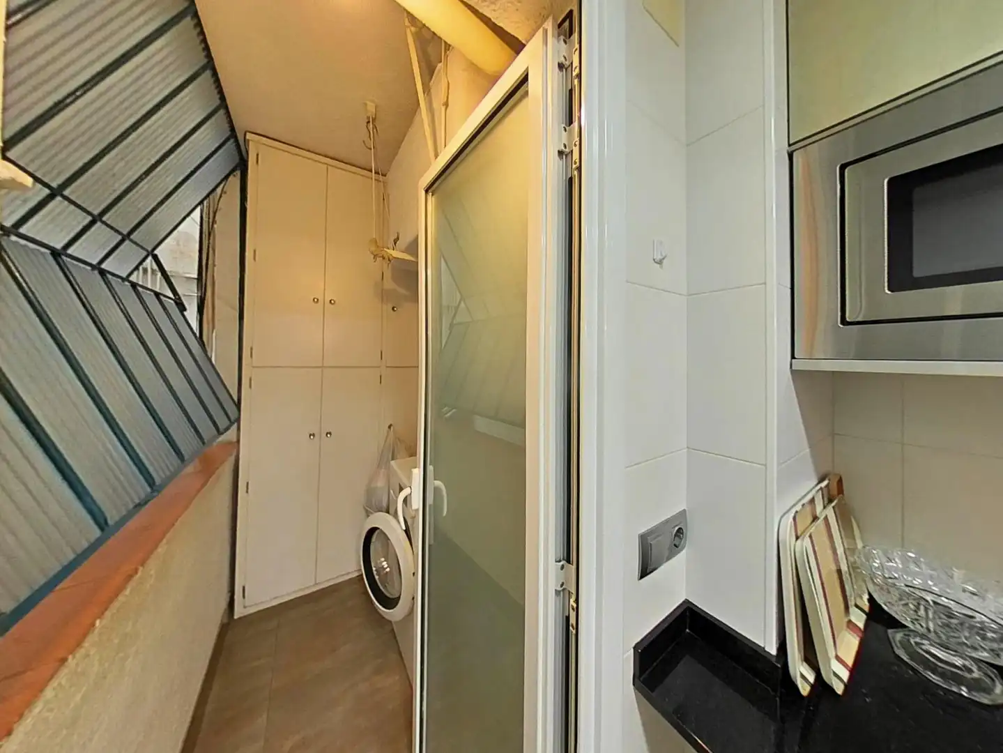 Bathroom of Flat for sale in Sabadell  with Air Conditioner, Heating and Storage room