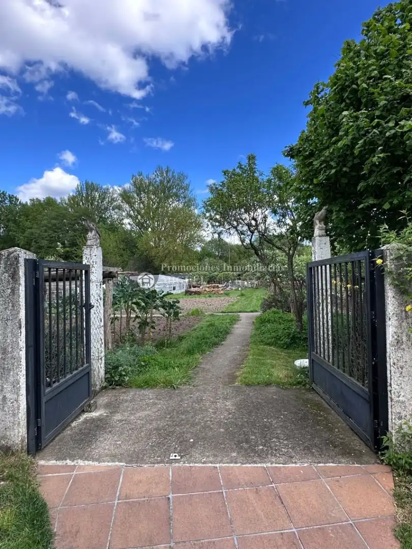 Casa o xalet en venda en Verín amb Calefacció, Jardí privat i Terrassa