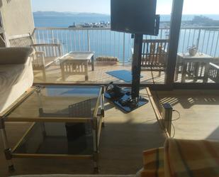 Sala d'estar de Pis de lloguer en Sanxenxo amb Moblat, Forn i Rentadora