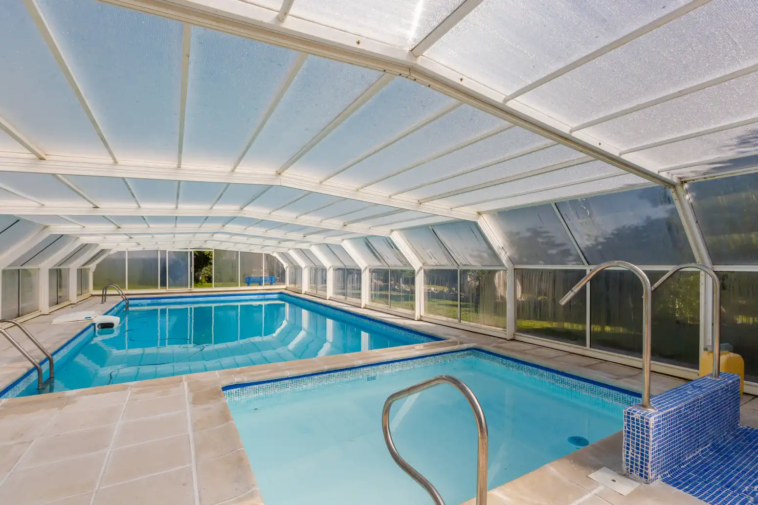 Piscina de Casa adosada en venda en Ezcabarte amb Calefacció, Jardí privat i Parquet