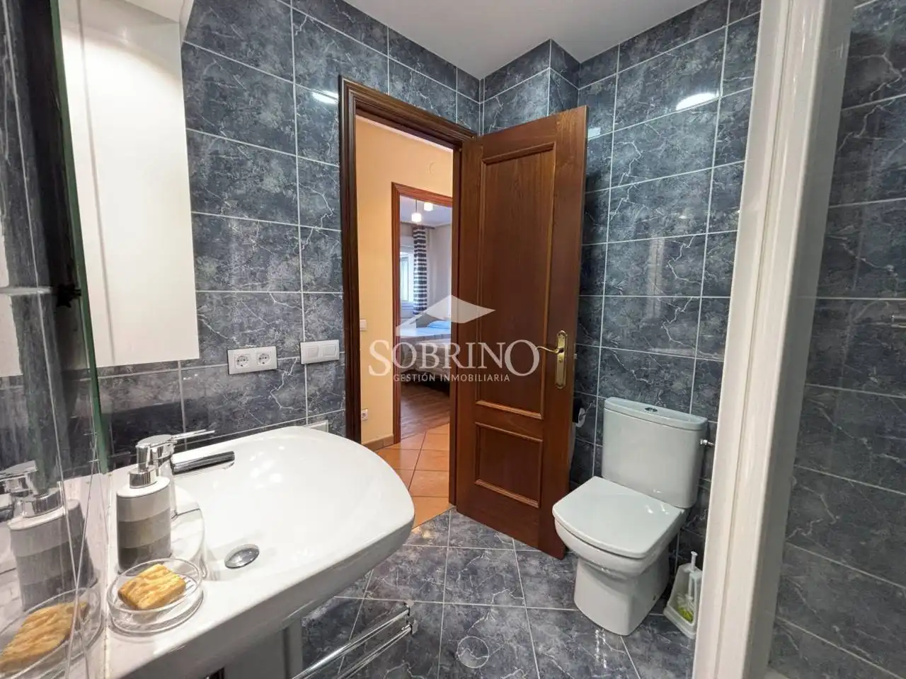 Badezimmer von Wohnungen zum Verkauf in Llanes mit Heizung