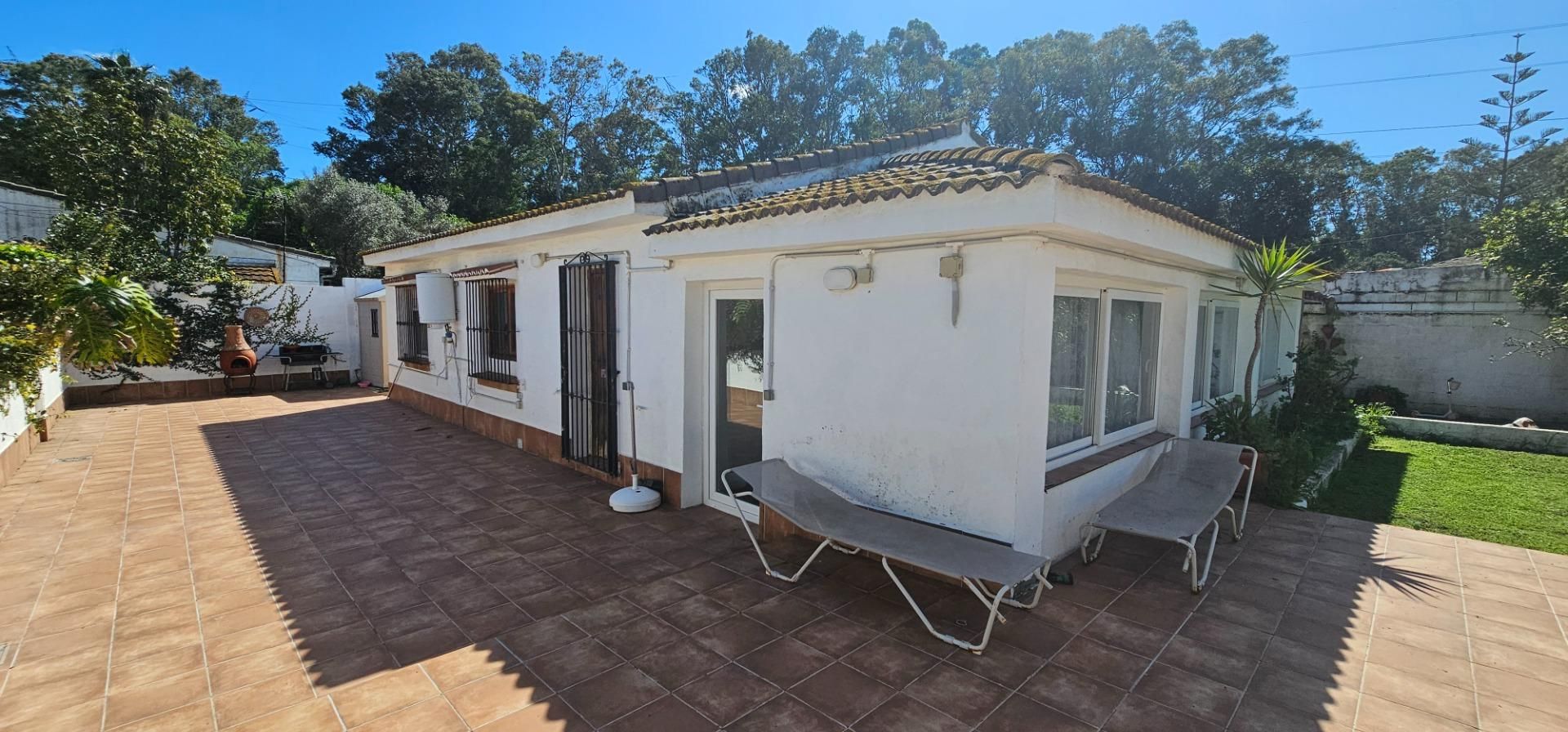 Jardí de Casa o xalet en venda en Los Barrios amb Aire condicionat, Jardí privat i Piscina