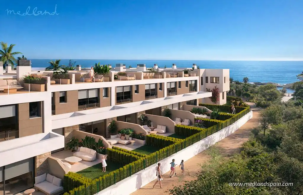 Vista exterior de Casa adosada en venta en El Campello con Aire acondicionado, Calefacción y Jardín privado
