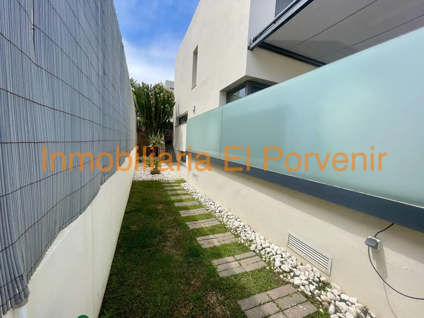 Vista exterior de Casa o chalet en venta en Torrent con Aire acondicionado, Calefacción y Jardín privado