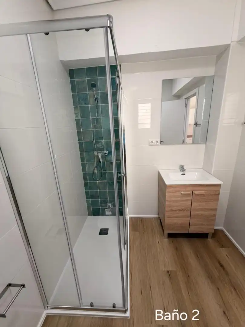 Baño de Piso para compartir en Murcia con Amueblado, Horno y Lavadora