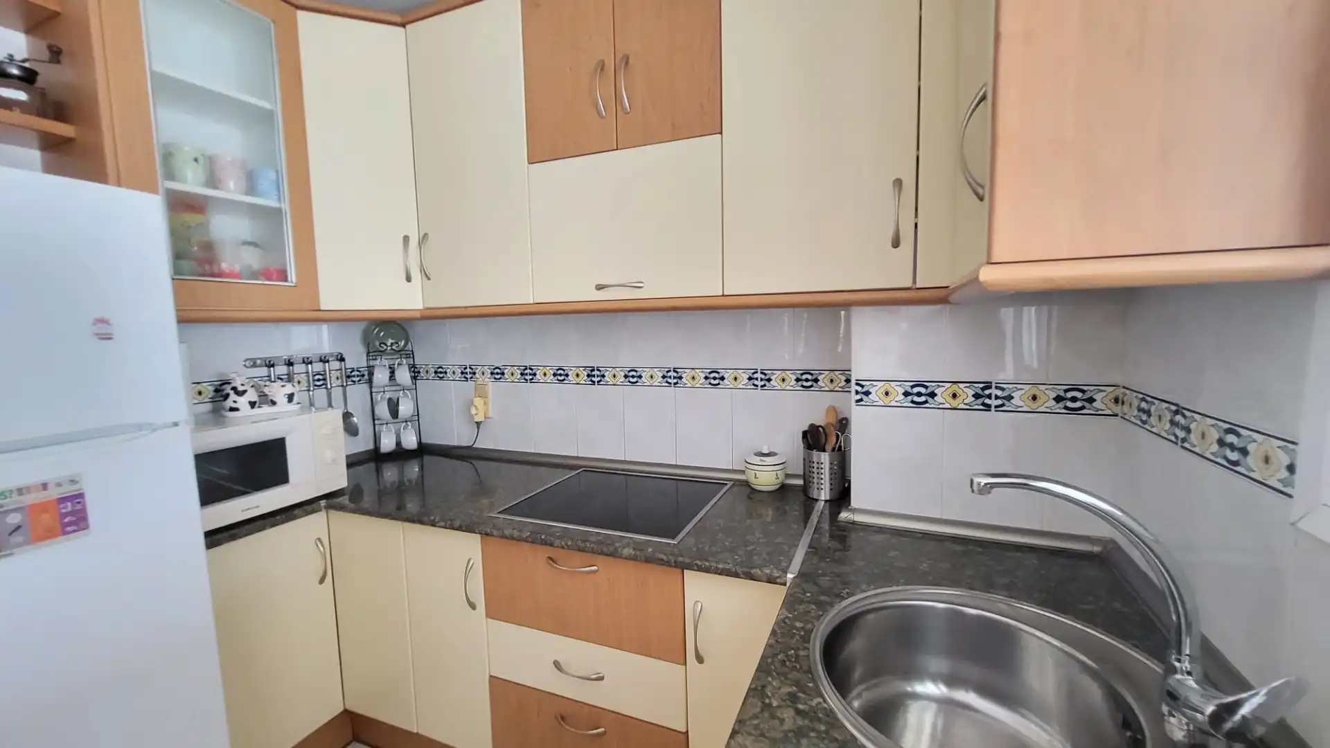 Kitchen of Flat for sale in Rincón de la Victoria  with Terrace, Furnished and Washing machine