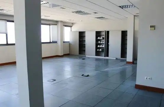 Büro zum Verkauf in Rejas