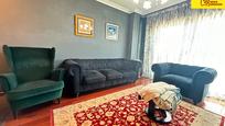 Living room of Flat for sale in Santiago de Compostela   with Heating, Terrace and Storage room