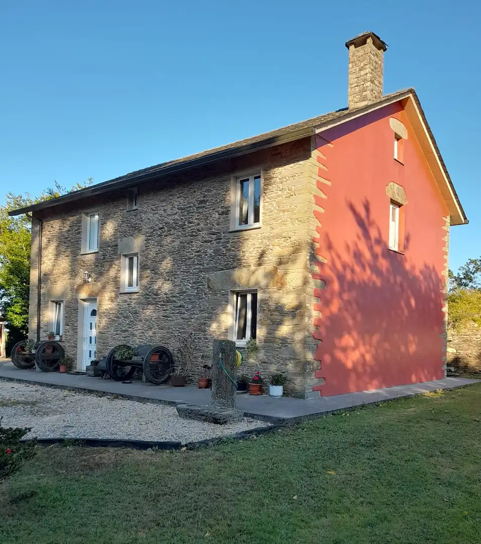 Casa rústica amb jardí en venda a Lugar Torre