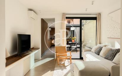 Living room of Flat for sale in  Barcelona Capital  with Air Conditioner, Heating and Terrace